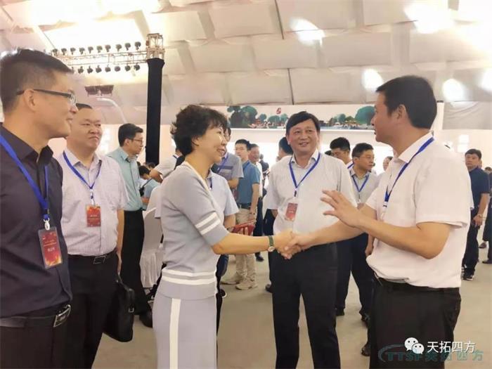 人生就是博四方受邀参加扬州江都区建国70周年工业经济成果展